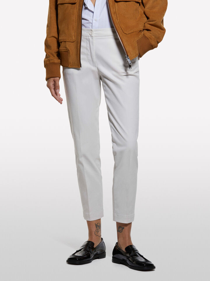 Light beige slim fit chinos - women's slim fit trousers - Beige | Sisley image number 3